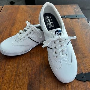 Keds Orthlite white shoes size 7 - Brand new